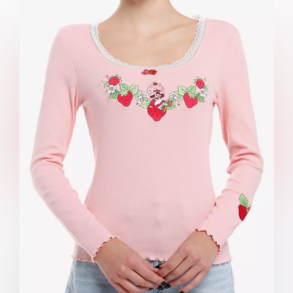 Strawberry Shortcake Embroidered Long-Sleeve Top‎ Hot Topic